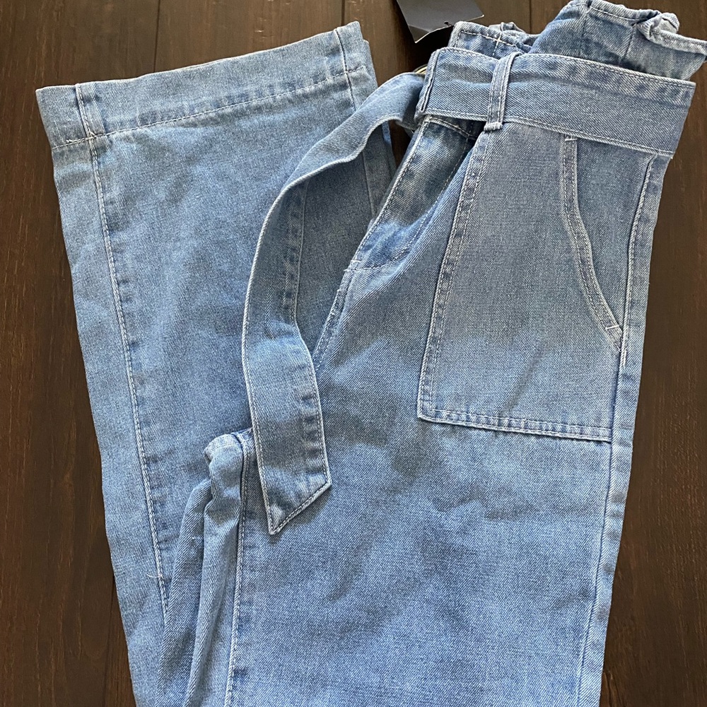 belted high waisted wide leg jeans